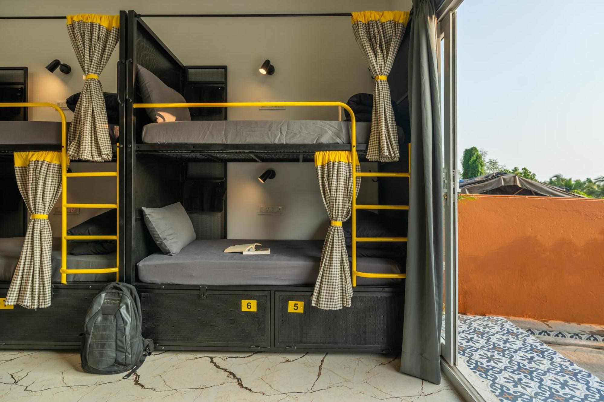 The Hosteller Goa, Mandrem Exterior photo