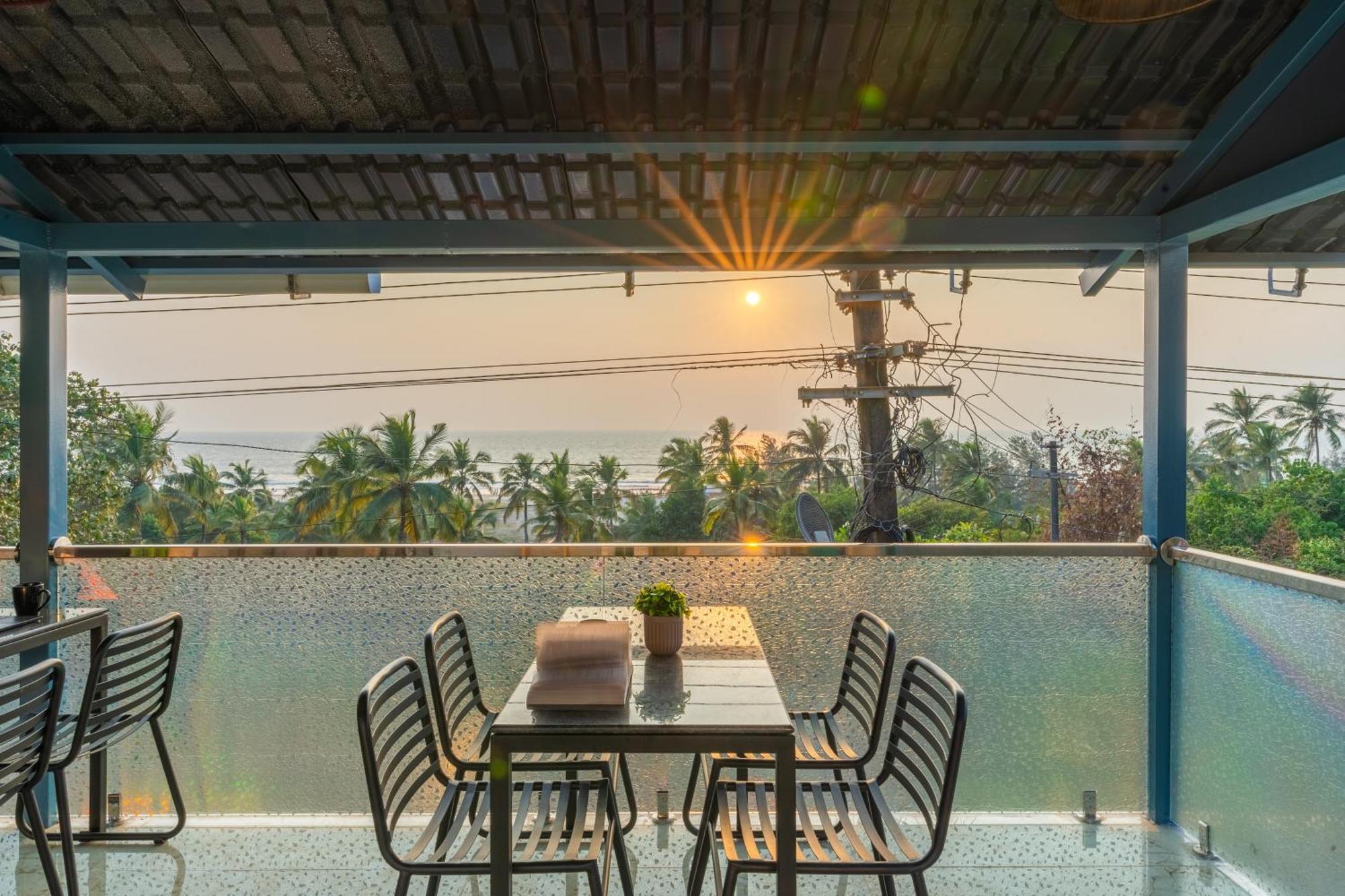 The Hosteller Goa, Mandrem Exterior photo